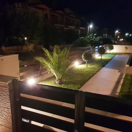 Sithonia Luxury 2 Beds Studio, Semi-ground Floor, No Balcony Apartment Nikiti (Sithonia)